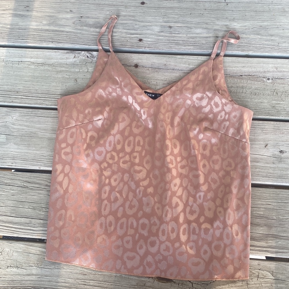 BOGO❗️Gorgeous rose gold camisole top